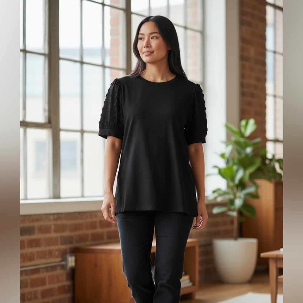 Elegant Black Women's Top - Picture 1 of 3
